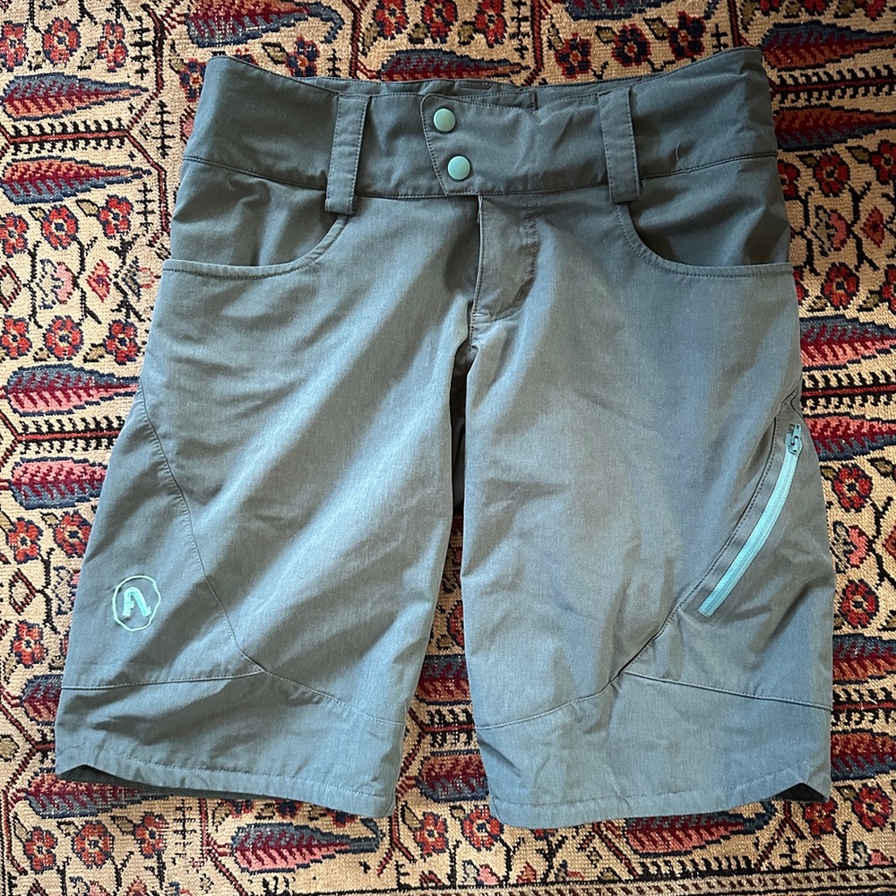 Women's Gray Active Cargo Shorts with Teal Accents